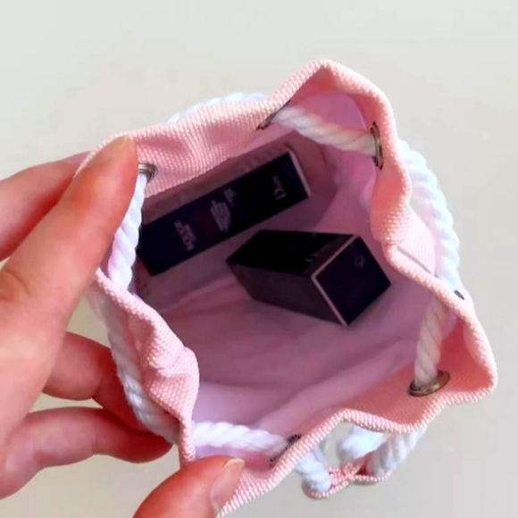 Dior Beauty Pouch - Picture 3 of 7